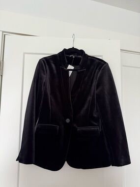NWT Women's Black Velvet Single-Button Blazer